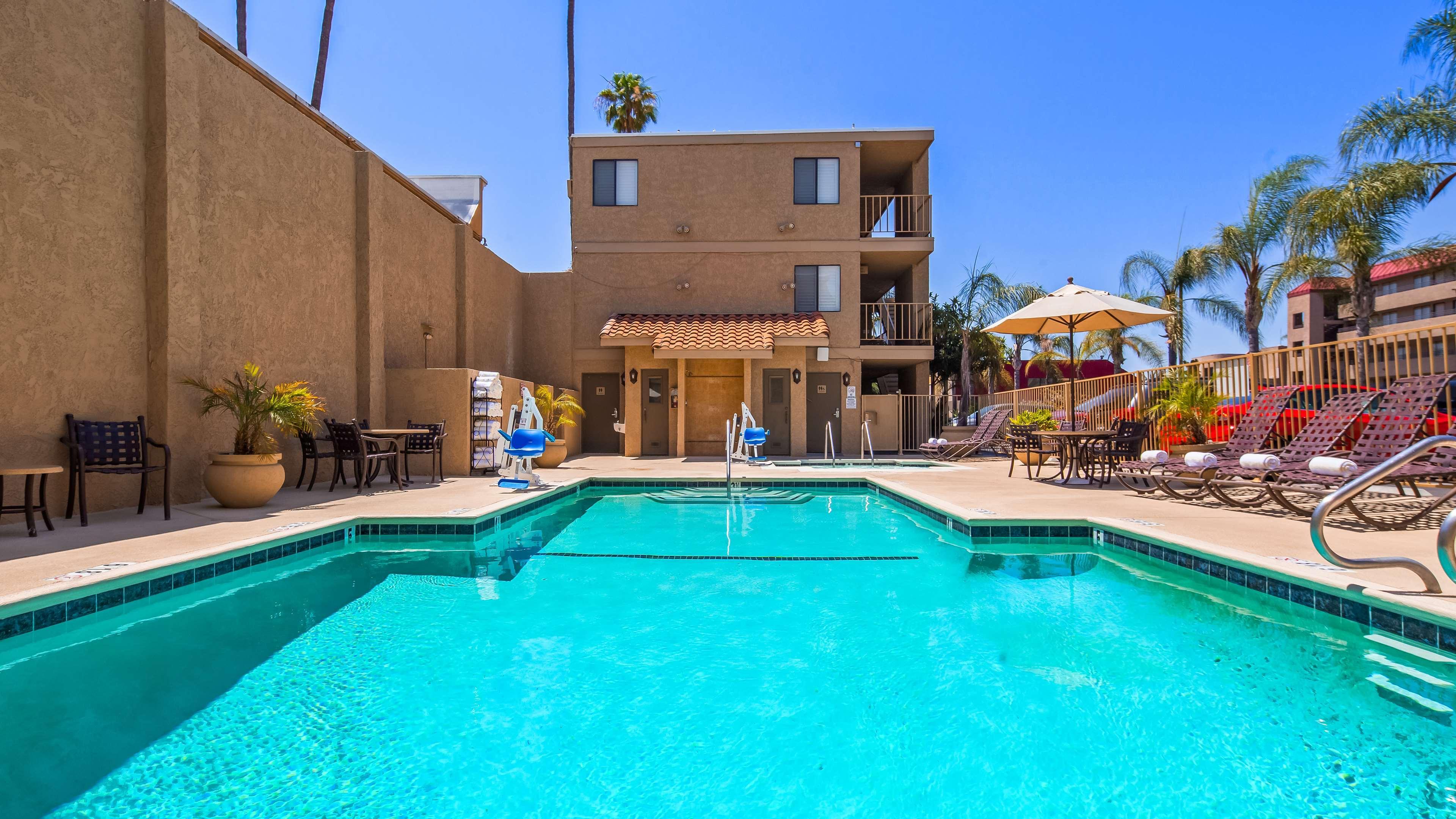 Best Western Plus Anaheim Inn Экстерьер фото