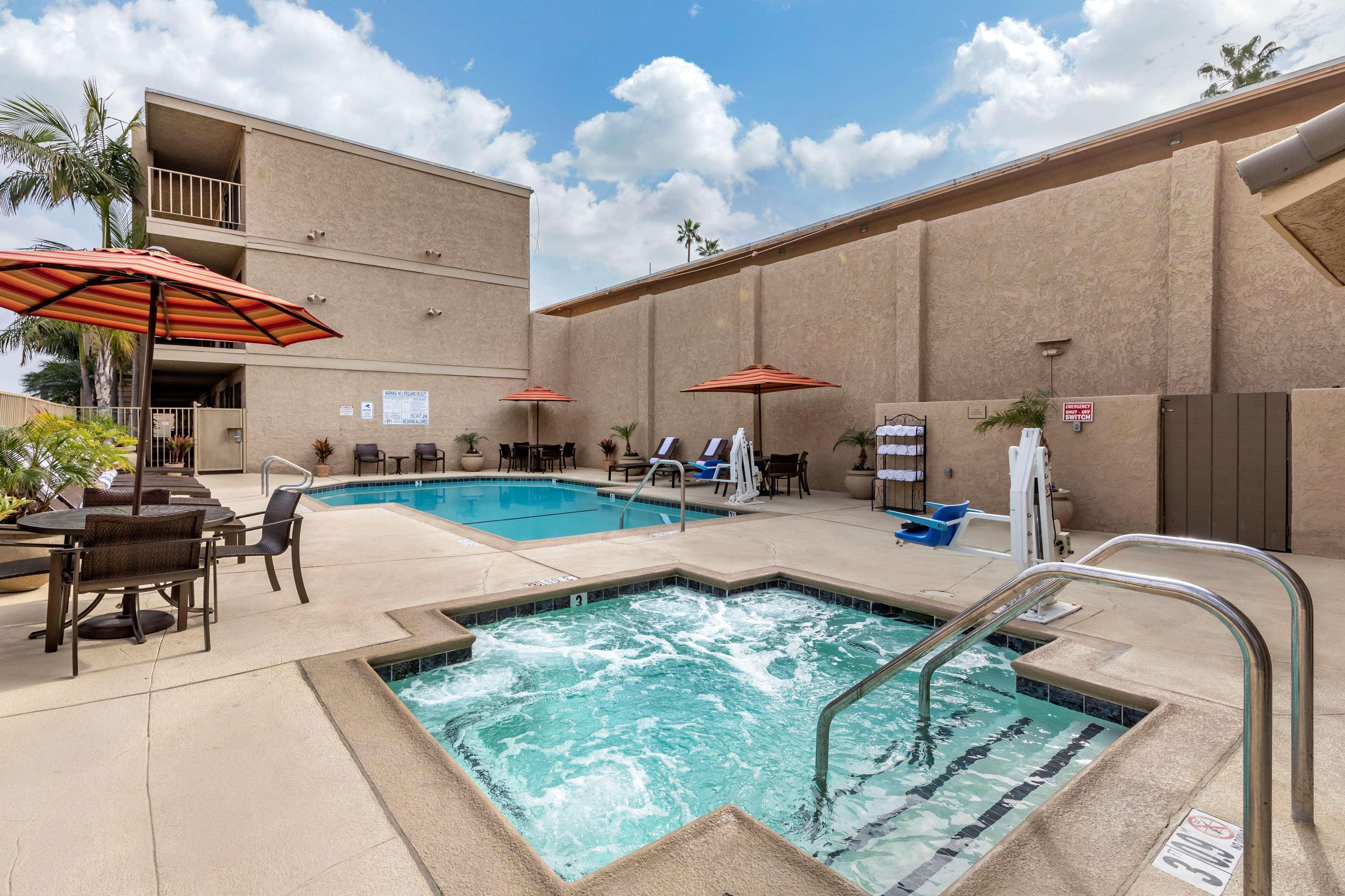 Best Western Plus Anaheim Inn Экстерьер фото